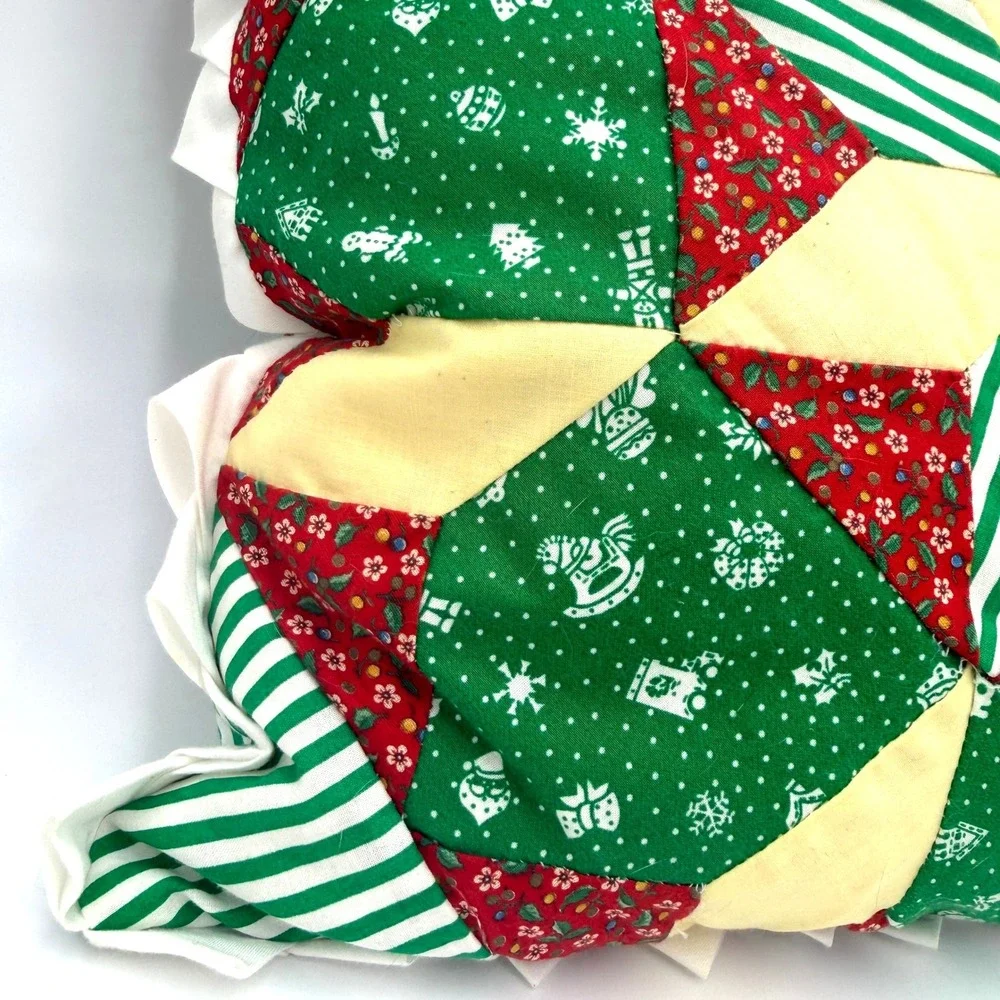 Quilted Patchwork Christmas Star Throw Pillow Red‎ Green White Vintage Style